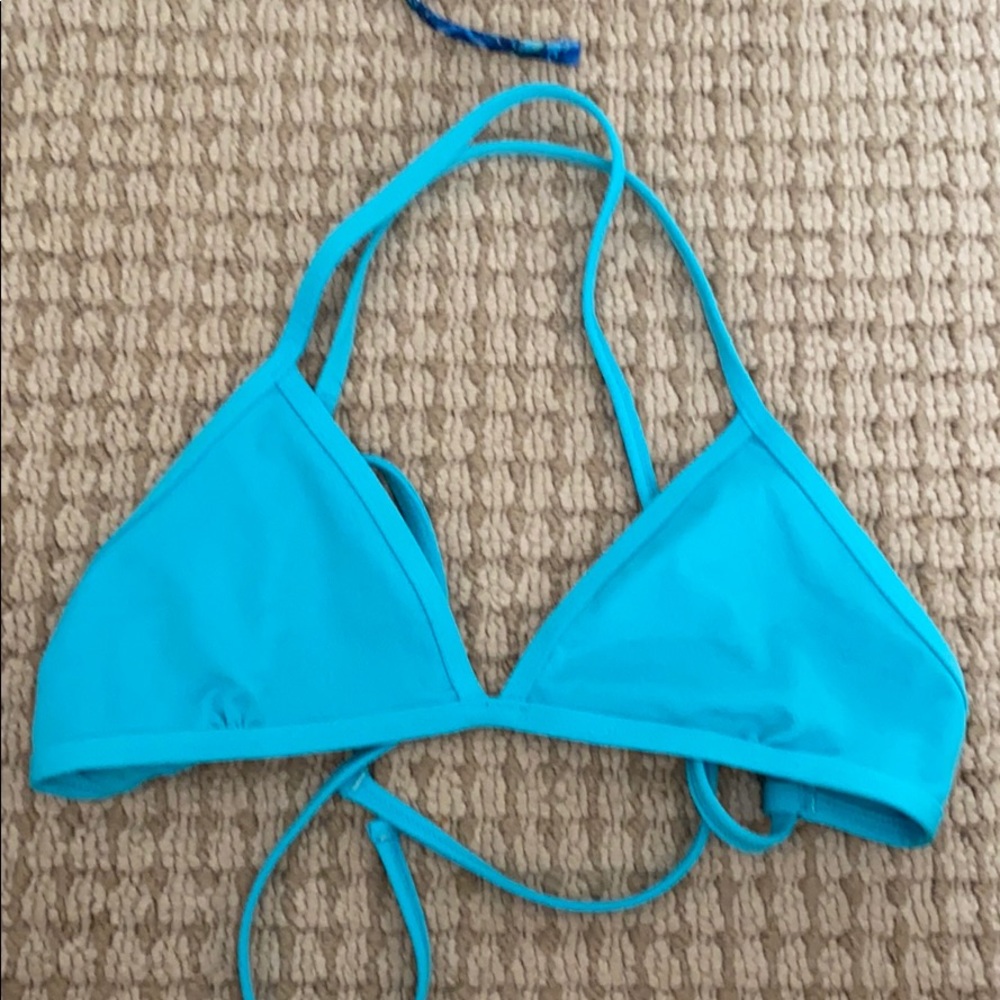 Jolyn triangle top